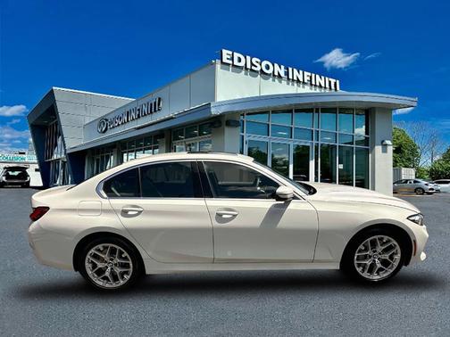 2025 BMW 330 i xDrive