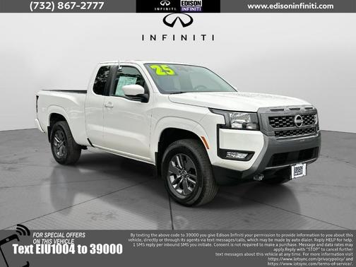 2025 Nissan Frontier SV