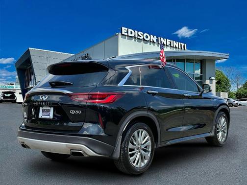 2024 INFINITI QX50 Luxe