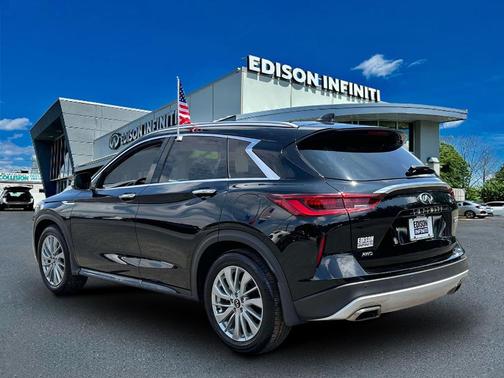 2024 INFINITI QX50 Luxe
