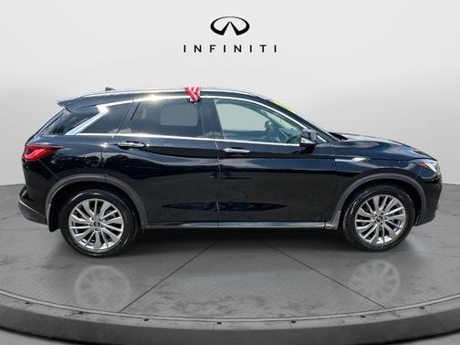 2024 INFINITI QX50 Luxe