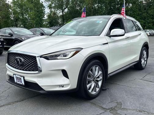2022 INFINITI QX50 Luxe