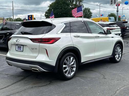 2022 INFINITI QX50 Luxe