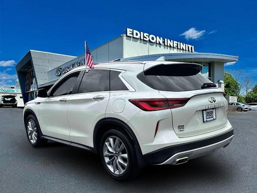 2022 INFINITI QX50 Luxe