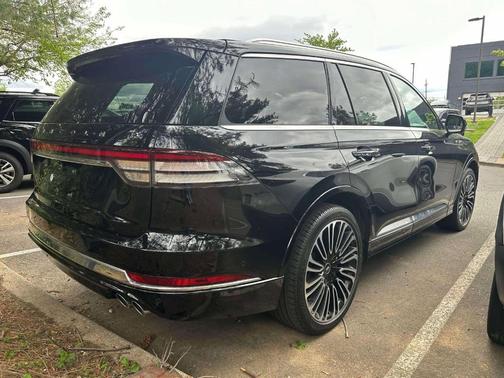 Infinite Black Metallic 2023 Lincoln Aviator Black Label AWD