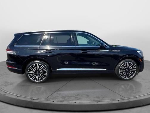 Infinite Black Metallic 2023 Lincoln Aviator Black Label AWD