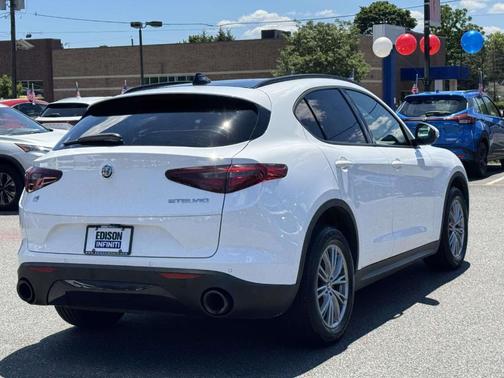 Alfa White 2023 Alfa Romeo Stelvio Sprint