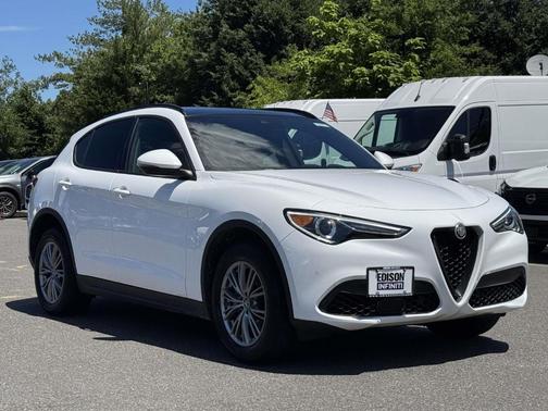 Alfa White 2023 Alfa Romeo Stelvio Sprint