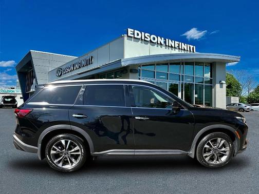 2024 INFINITI QX60 Luxe