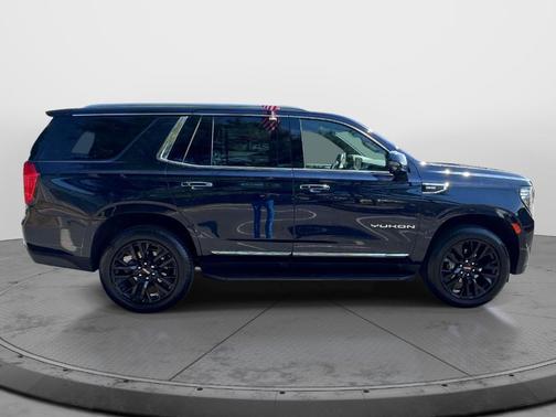 Midnight Blue Metallic 2024 GMC Yukon SLT