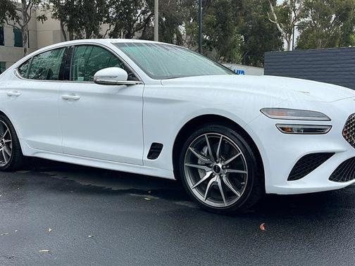 2025 Genesis G70 2.5T Standard