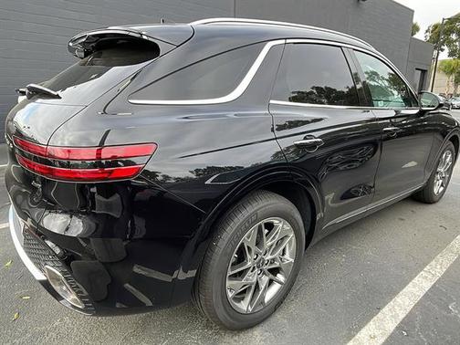 2025 Genesis GV70 2.5T Standard