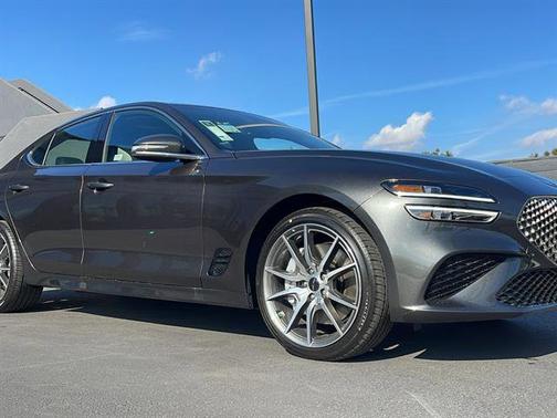 2025 Genesis G70 2.5T Standard