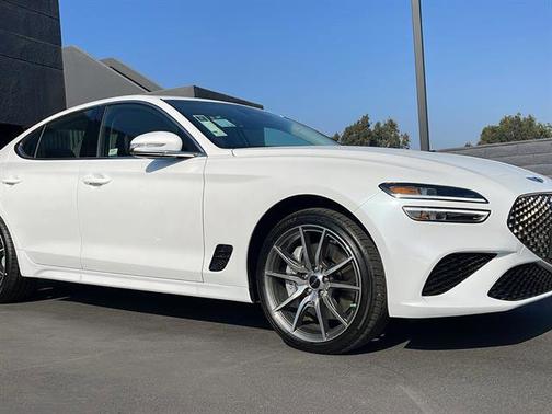 2025 Genesis G70