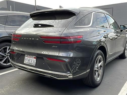 2026 Genesis GV70 2.5T Standard