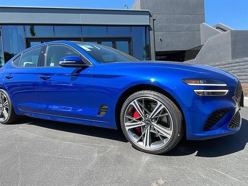 2025 Genesis G70 2.5T Standard