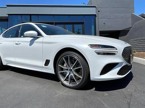 2025 Genesis G70 2.5T Standard