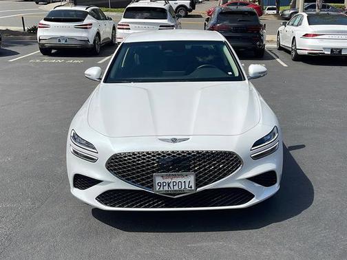 2025 Genesis G70 2.5T Standard