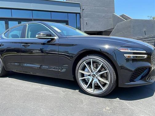 2025 Genesis G70 2.5T Standard