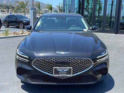2025 Genesis G70 2.5T Standard