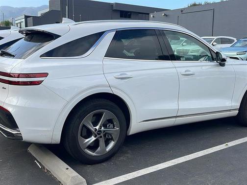 2026 Genesis GV70 2.5T