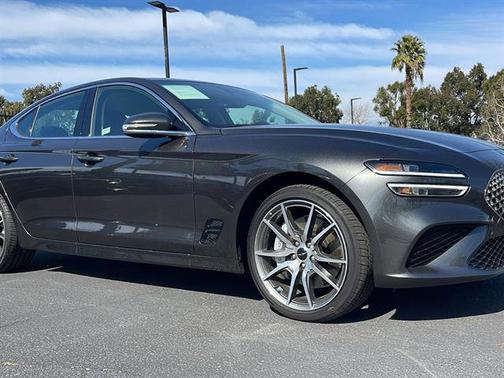 2025 Genesis G70 2.5T Standard