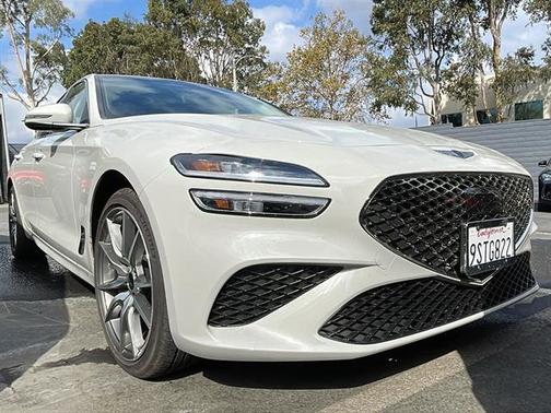 2025 Genesis G70 2.5T Standard