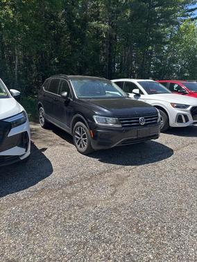 Deep Black Pearl Effect 2021 Volkswagen Tiguan 2.0T S