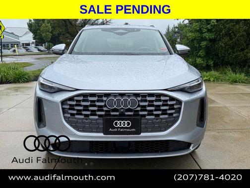 Florett Silver Metallic 2025 Audi Q5 2.0T quattro Premium