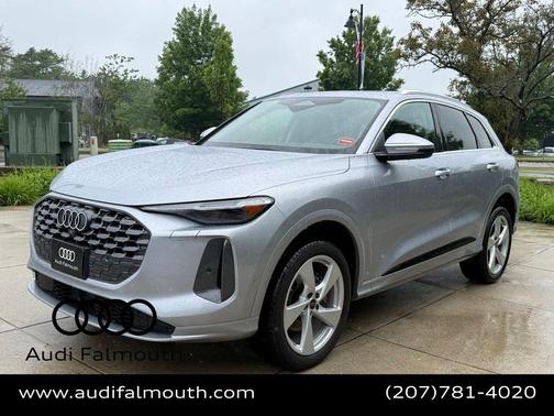 Florett Silver Metallic 2025 Audi Q5 2.0T quattro Premium