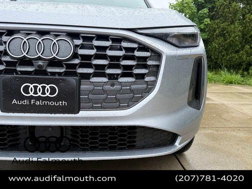 Florett Silver Metallic 2025 Audi Q5 2.0T quattro Premium