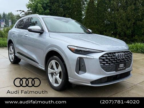 Florett Silver Metallic 2025 Audi Q5 2.0T quattro Premium