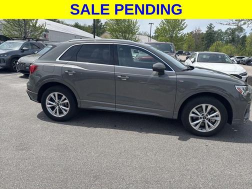 Chronos Gray Metallic 2024 Audi Q3 45 S line Premium