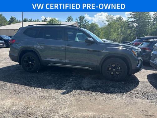 Pure Gray 2025 Volkswagen Atlas 2.0T Peak Edition