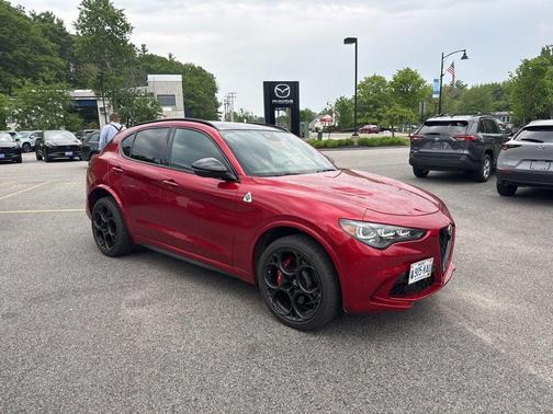 Rosso 2024 Alfa Romeo Stelvio Quadrifoglio