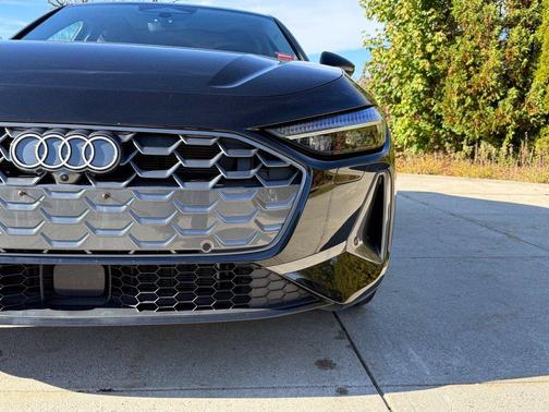Mythos Black Metallic 2025 Audi A5 2.0T quattro Premium