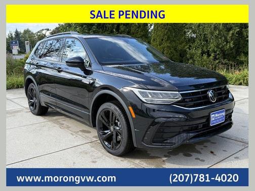 Deep Black Pearl Effect 2024 Volkswagen Tiguan 2.0T SE R-Line Black