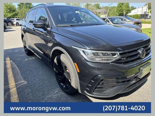 Deep Black Pearl Effect 2024 Volkswagen Tiguan 2.0T SE R-Line Black