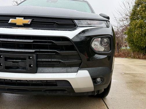 Mosaic Black Metallic 2022 Chevrolet Trailblazer LT