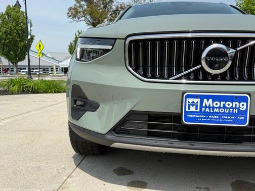 Sage Green Metallic 2023 Volvo XC40 B5 Plus Bright Theme