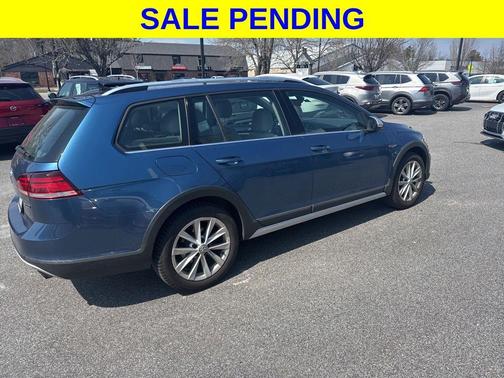 Silk Blue Metallic 2019 Volkswagen Golf Alltrack TSI SE