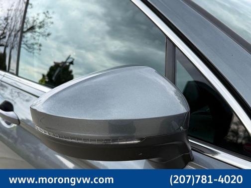 Platinum Gray Metallic 2023 Volkswagen Tiguan 2.0T SE