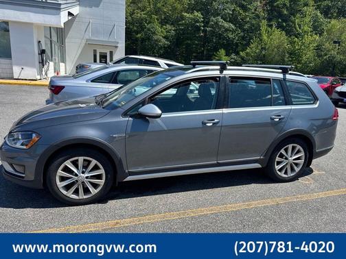 Platinum Gray Metallic 2017 Volkswagen Golf Alltrack TSI SE