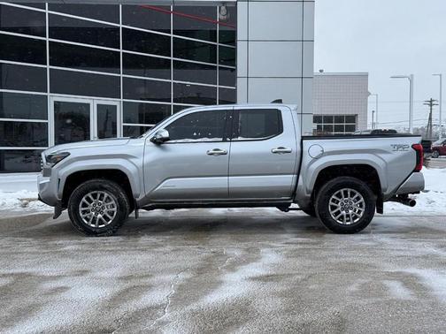 2025 Toyota Tacoma SR