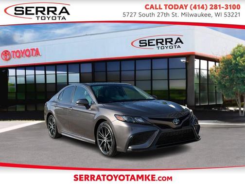 2024 Toyota Camry Hybrid SE