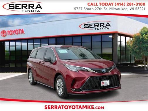 2023 Toyota Sienna XSE 7 Passenger