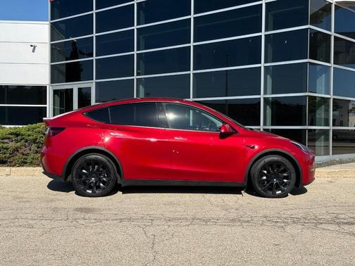 Red Multi-Coat 2022 Tesla Model Y Long Range Dual Motor All-Wheel Drive