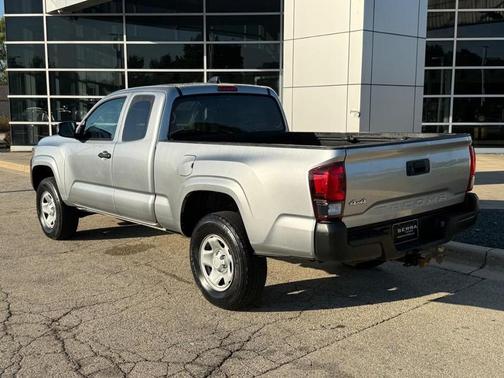 2022 Toyota Tacoma SR
