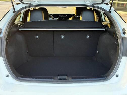 2022 Toyota Prius L