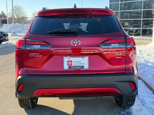 2025 Toyota Corolla Cross XLE
